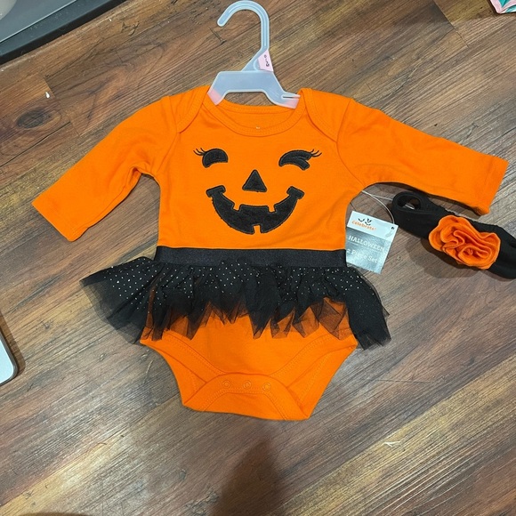 Celebrate! Other - NWT Infants Pumpkin w/Tutu Onesie